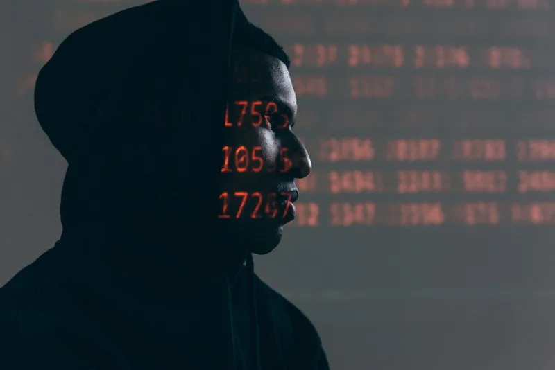 Previene fraudes con verificación de identidad